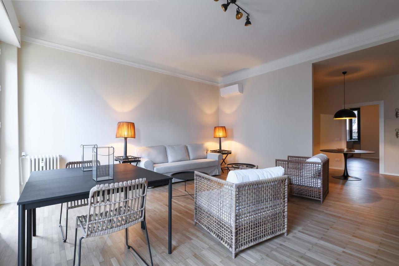 Luxury San Babila Apartment Milano Eksteriør billede