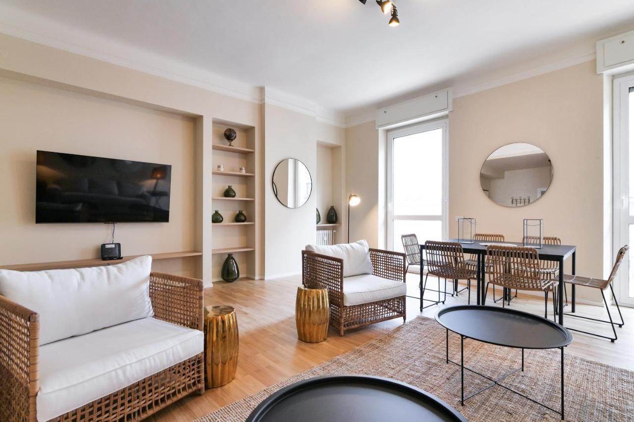 Luxury San Babila Apartment Milano Eksteriør billede